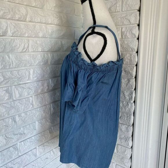 Off the Shoulder Ruffled Top - Picture 2 of 5